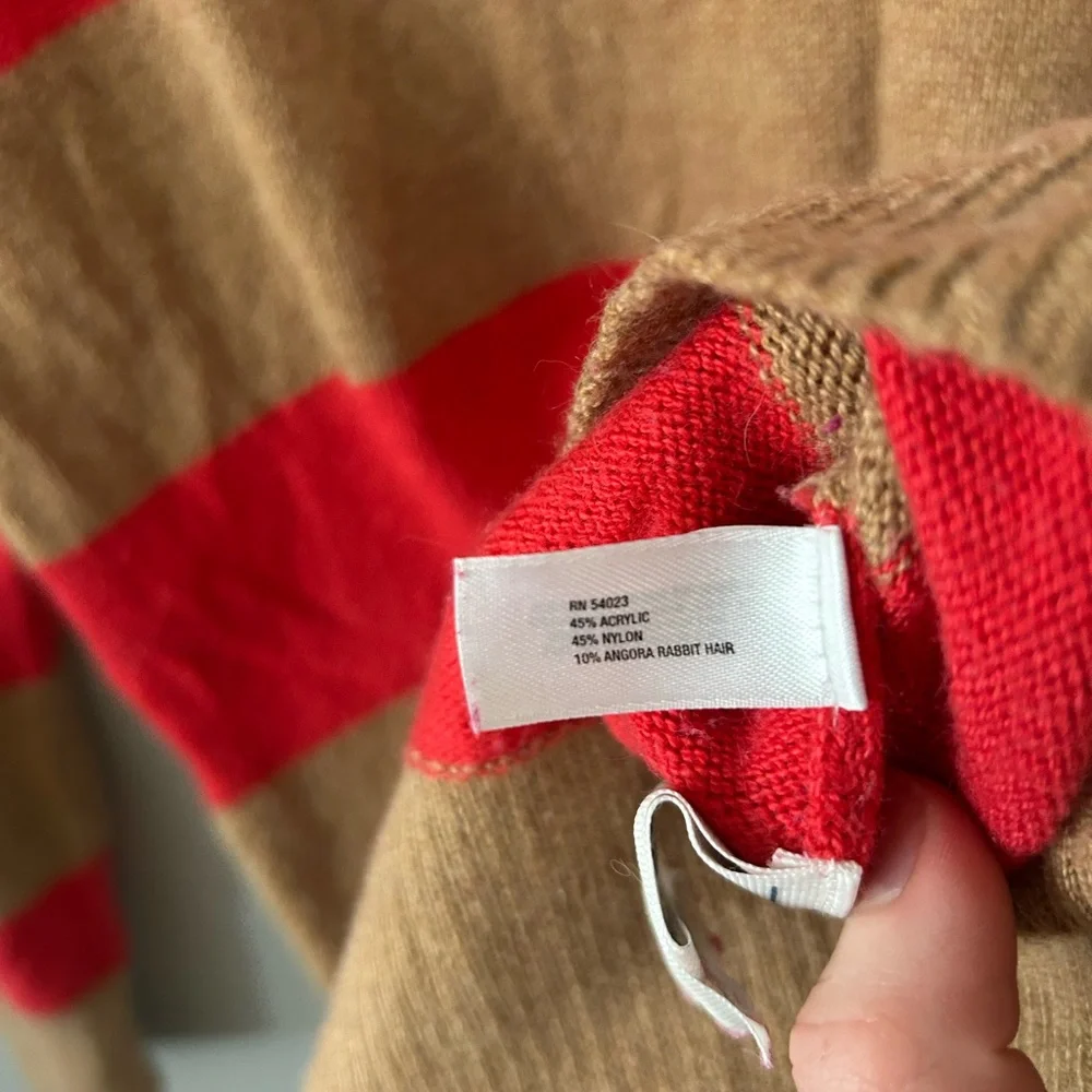 Gap Luxe Red and Tan V-Neck‎ Sweater Size Medium